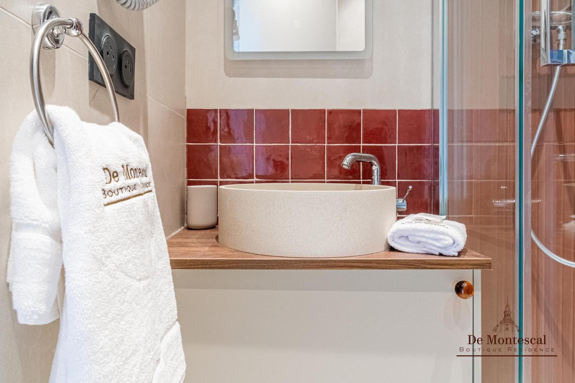 De Montescal- Montparnasse Central With Ac 11 To 14M2 Studio In A Prime Location Paris Luaran gambar